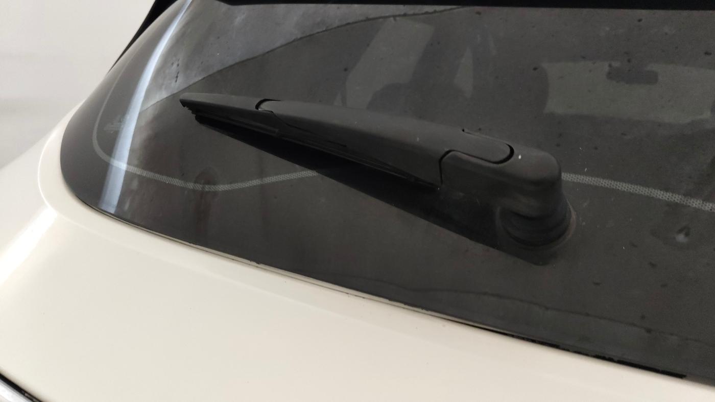 2019 Tata Harrier XM 2.0L KRYOTEC, Diesel, Manual, 1,21,599 km, Rear Wiper