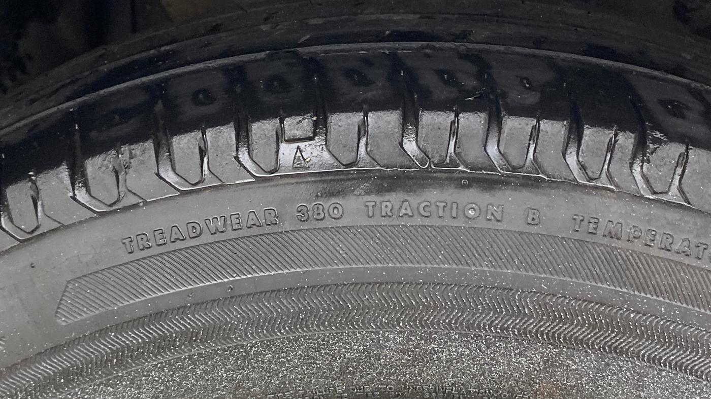 2019 Maruti Swift VXI, Petrol, Manual, 46,574 km, Right Rear Tyre Tread