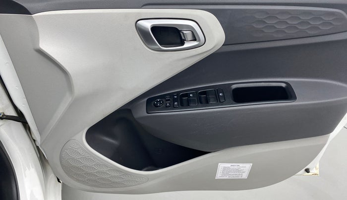 2020 Hyundai GRAND I10 NIOS SPORTZ 1.2 KAPPA VTVT CNG, CNG, Manual, 60,416 km, Driver Side Door Panels Control