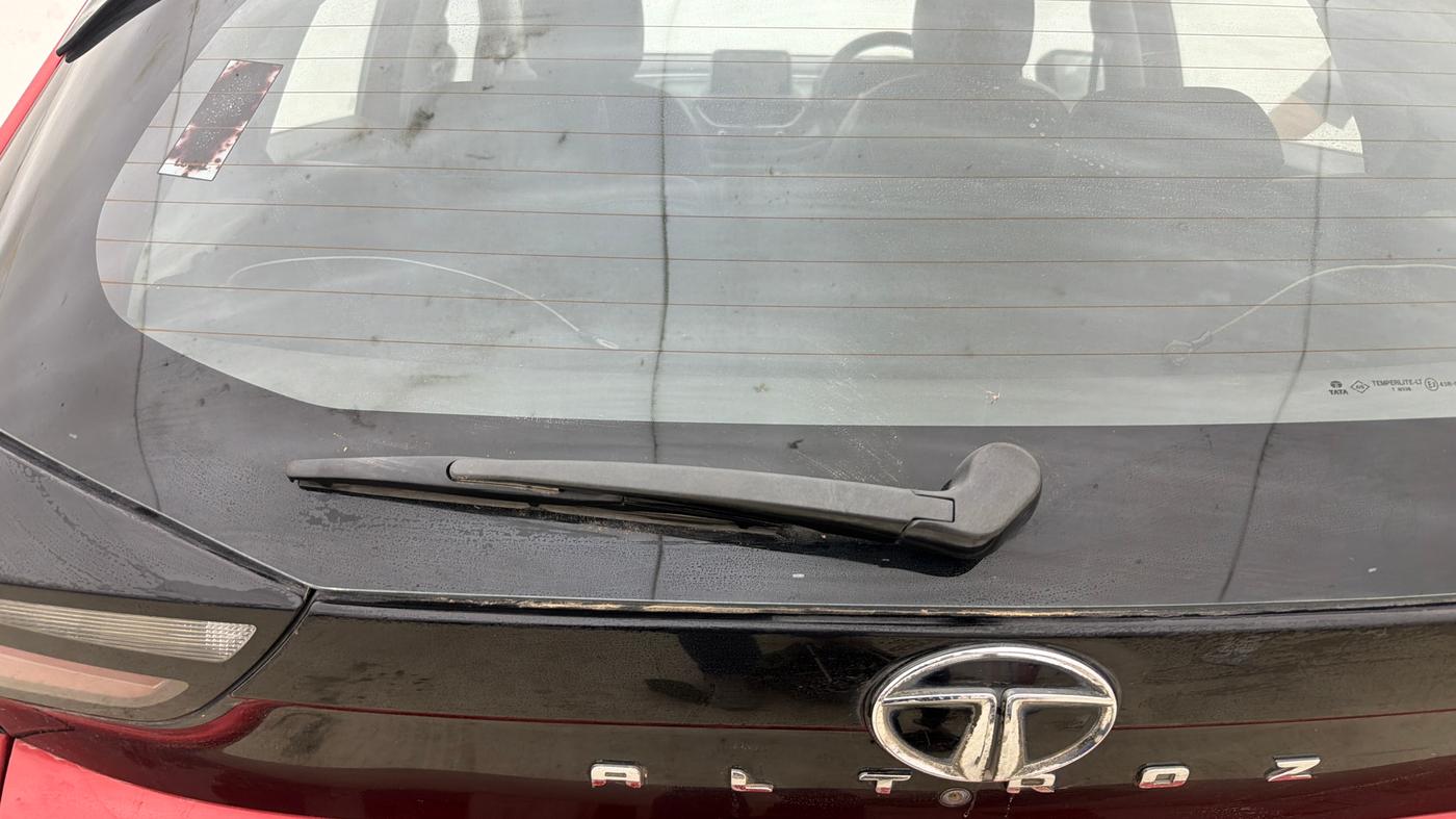 2020 Tata ALTROZ XZ PETROL, Petrol, Manual, 1,02,514 km, Rear Wiper