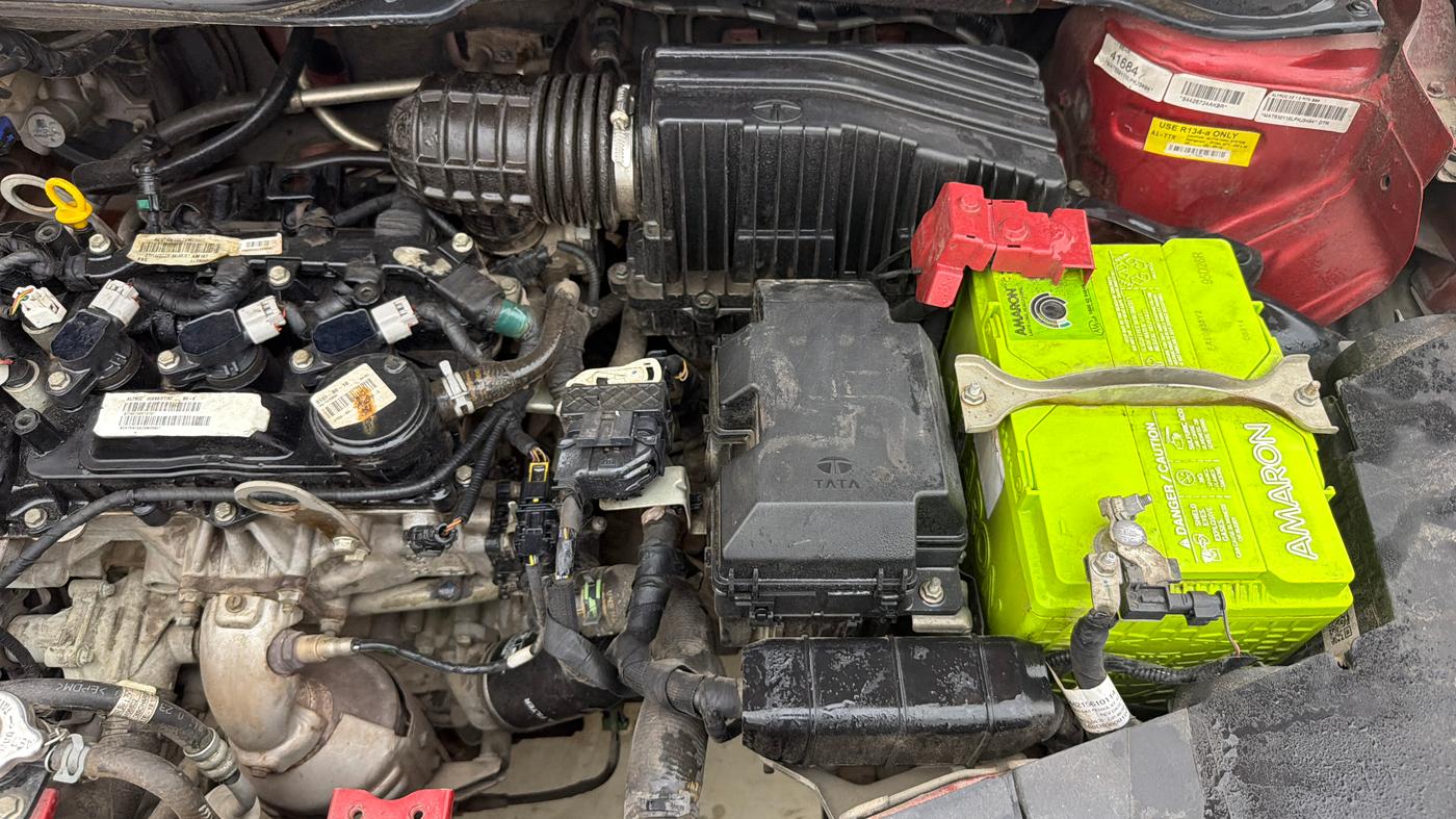 2020 Tata ALTROZ XZ PETROL, Petrol, Manual, 1,02,514 km, Engine View - Left