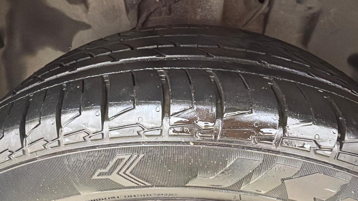2020 Tata ALTROZ XZ PETROL, Petrol, Manual, 1,02,514 km, Left Front Tyre Tread