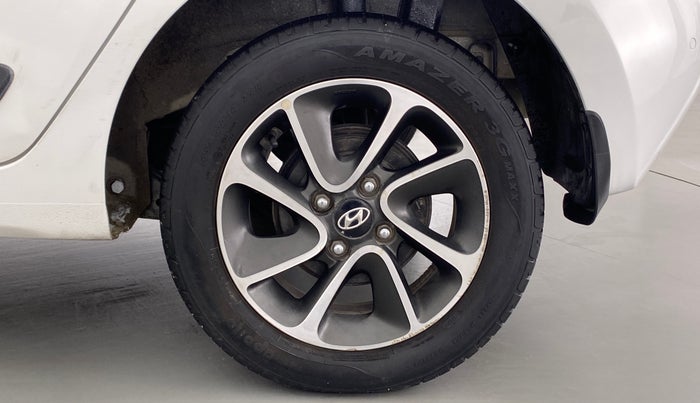 2017 Hyundai Grand i10 SPORTZ (O) 1.2 AT VTVT, Petrol, Automatic, 45,471 km, Left Rear Wheel