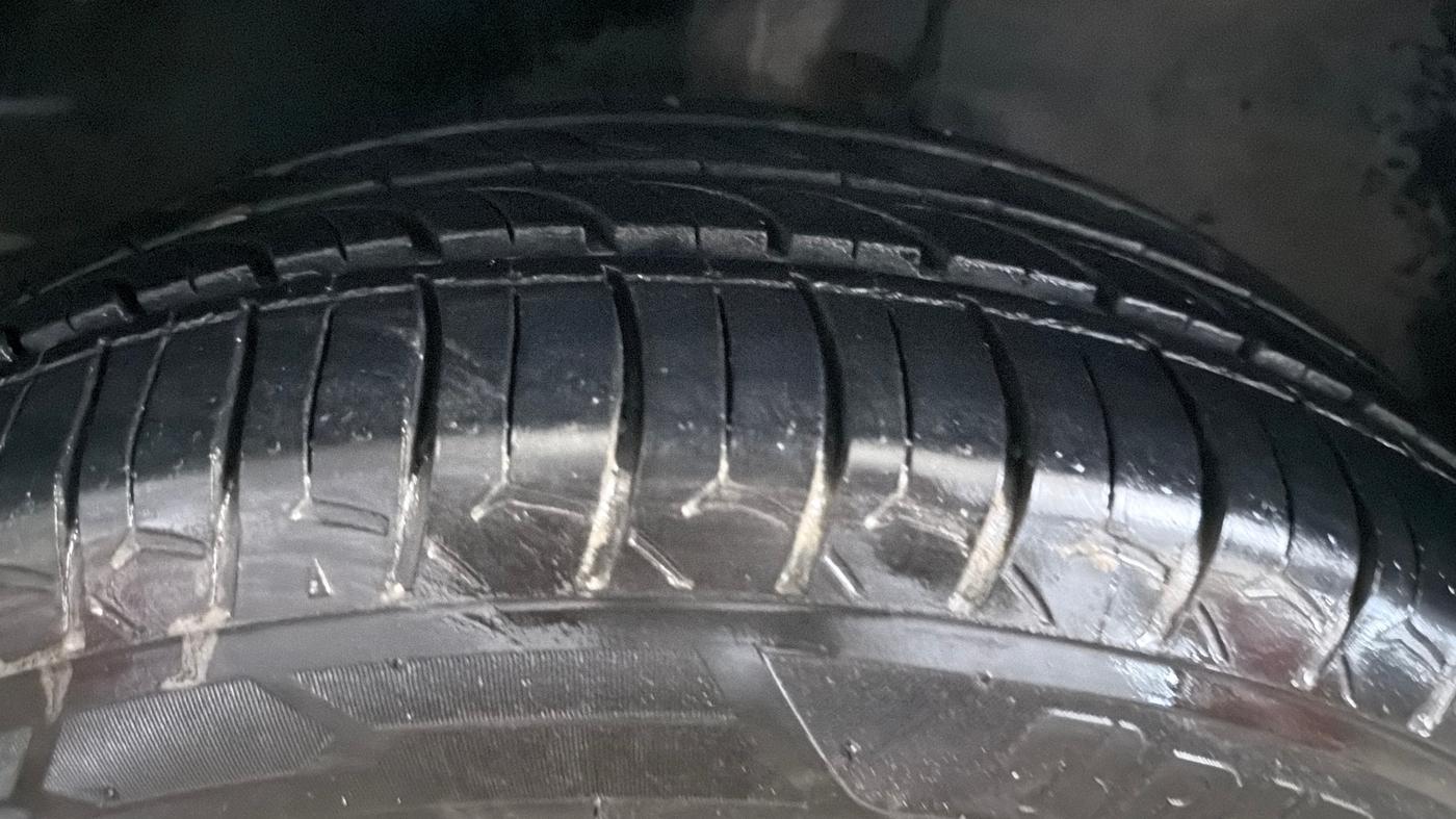2015 Toyota Corolla Altis G PETROL, Petrol, Manual, 34,674 km, Left Front Tyre Tread