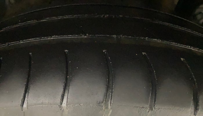 2017 Maruti Ertiga ZDI + SHVS, Diesel, Manual, 1,41,312 km, Left Rear Tyre Tread