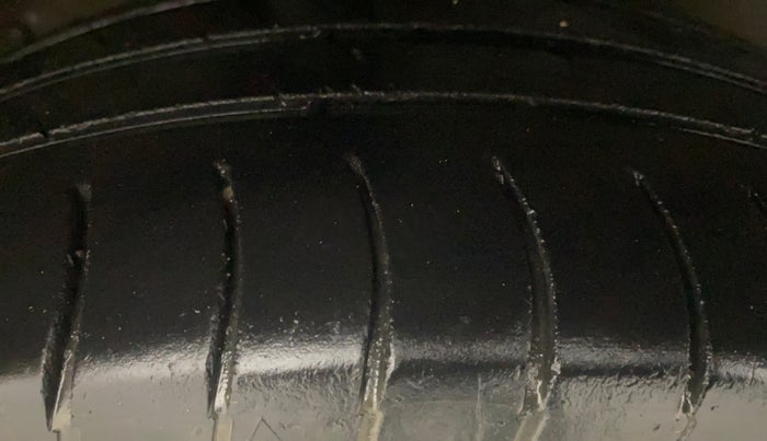 2017 Maruti Ertiga ZDI + SHVS, Diesel, Manual, 1,41,312 km, Right Rear Tyre Tread