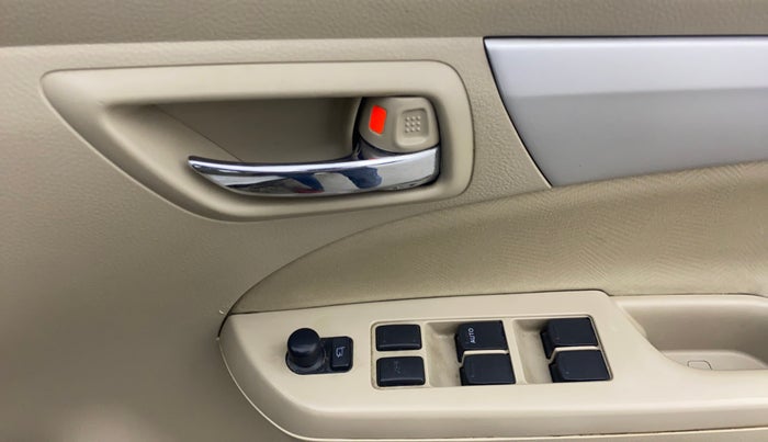 2017 Maruti Ertiga ZDI + SHVS, Diesel, Manual, 1,41,312 km, Driver Side Door Panels Control