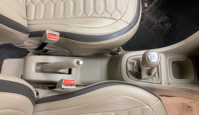2018 Maruti Ertiga ZXI, Petrol, Manual, 67,388 km, Gear Lever