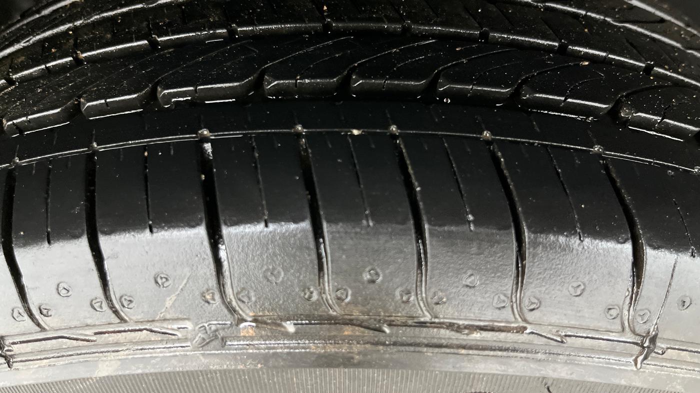 2021 Tata NEXON XZ PETROL, Petrol, Manual, 26,095 km, Right Rear Tyre Tread