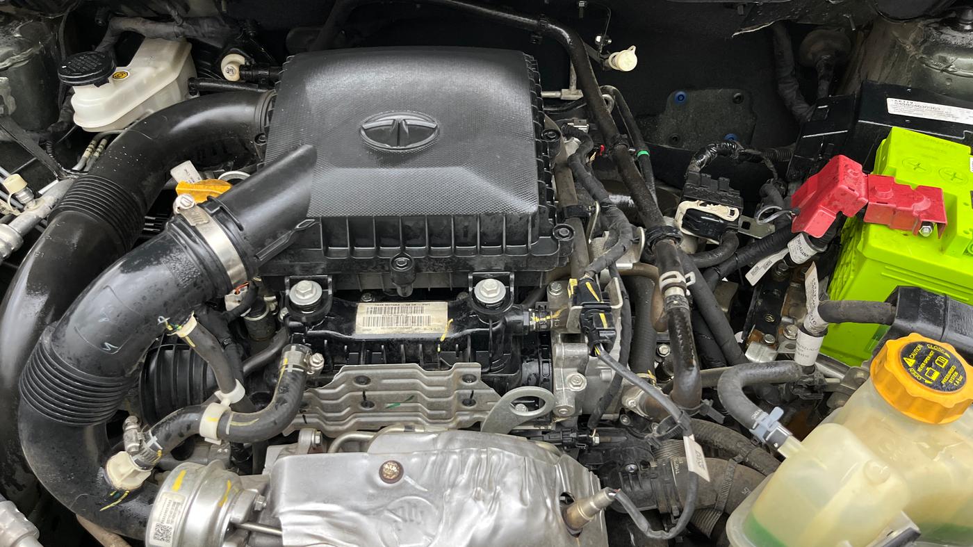 2021 Tata NEXON XZ PETROL, Petrol, Manual, 26,095 km, Engine View