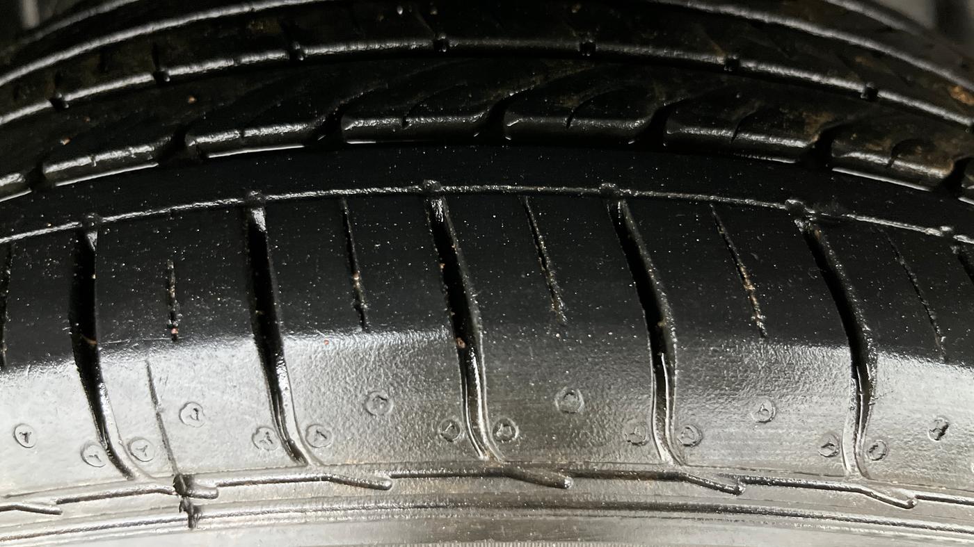 2021 Tata NEXON XZ PETROL, Petrol, Manual, 26,095 km, Right Front Tyre Tread