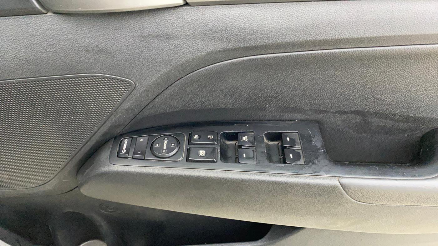 2018 Hyundai New Elantra 2.0 SX(O) AT PETROL, Petrol, Automatic, 53,432 km, Driver Side Door Panels Control