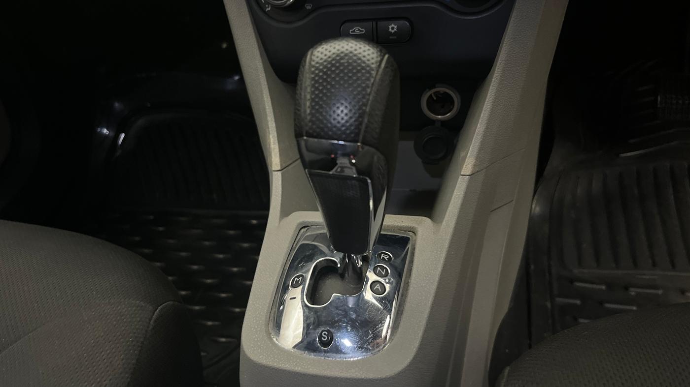 2017 Tata Tiago XZA PETROL, Petrol, Automatic, 64,688 km, Gear Lever