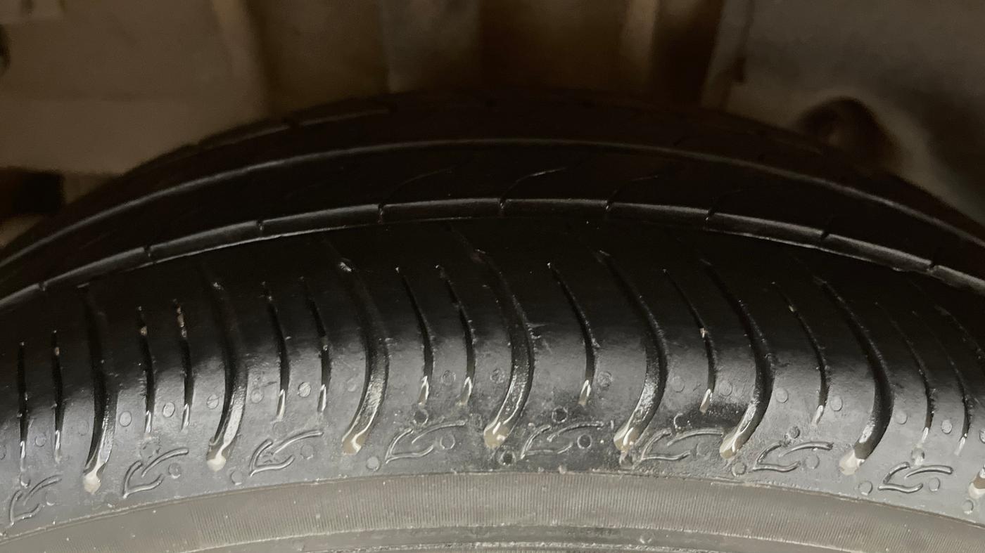 2017 Tata Tiago XZA PETROL, Petrol, Automatic, 64,688 km, Right Rear Tyre Tread