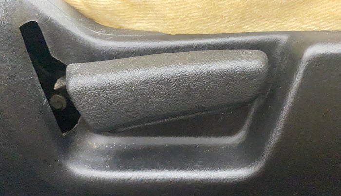 2019 Maruti Alto LXI, Petrol, Manual, 45,692 km, Driver Side Adjustment Panel