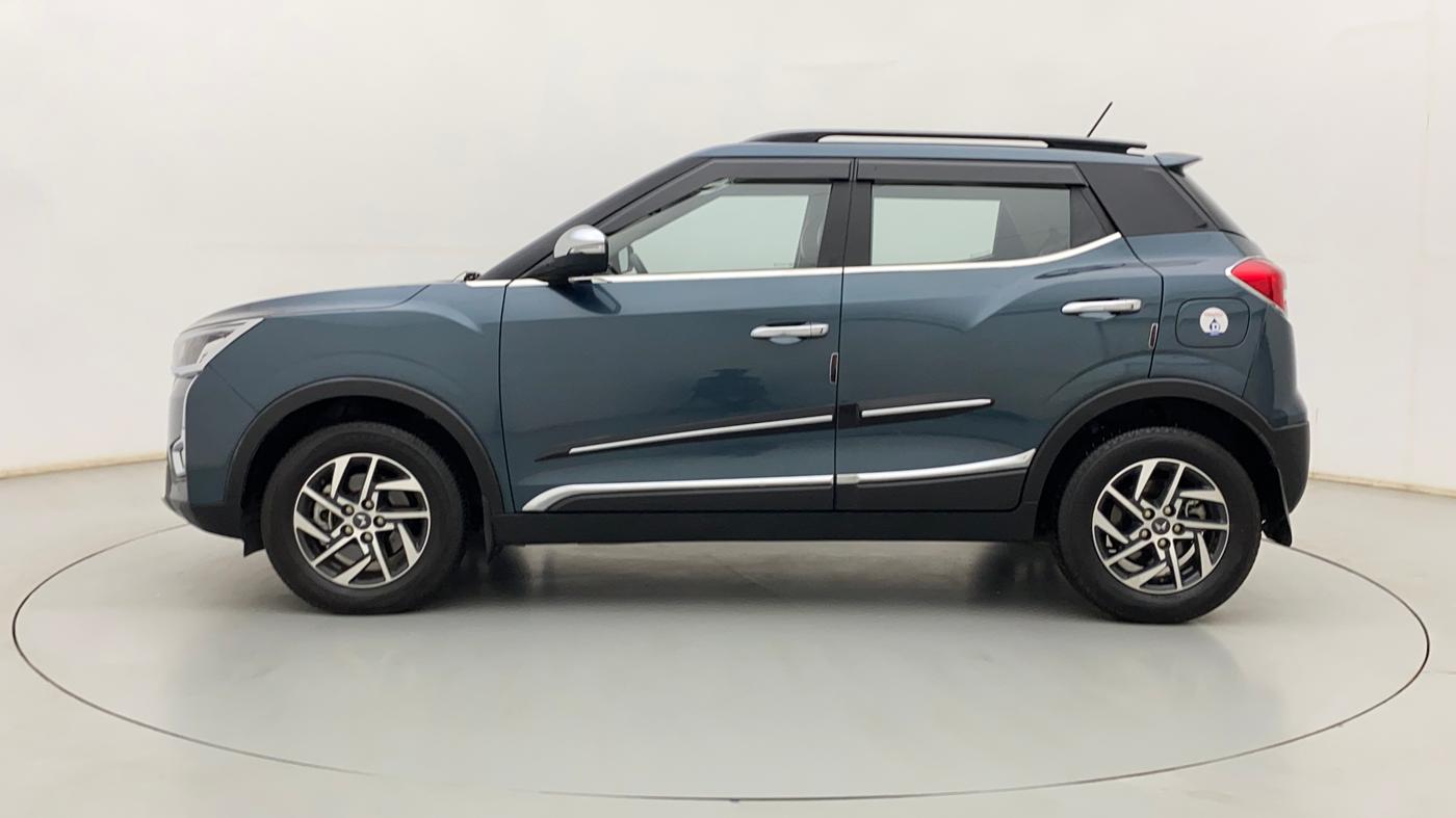 2023 Mahindra XUV300 W8 (O) 1.5 DIESEL, Diesel, Manual, 5,272 km, Left Side