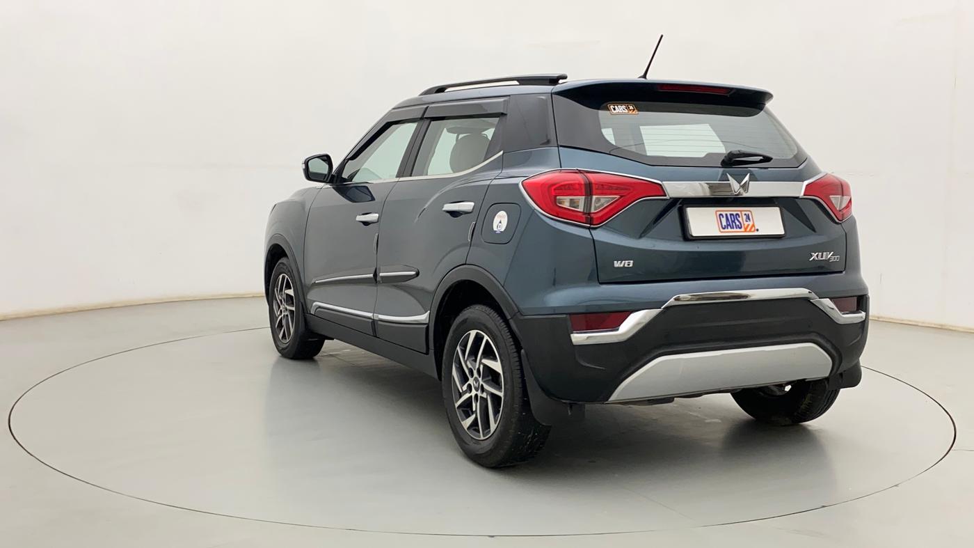 2023 Mahindra XUV300 W8 (O) 1.5 DIESEL, Diesel, Manual, 5,272 km, Left Back Diagonal