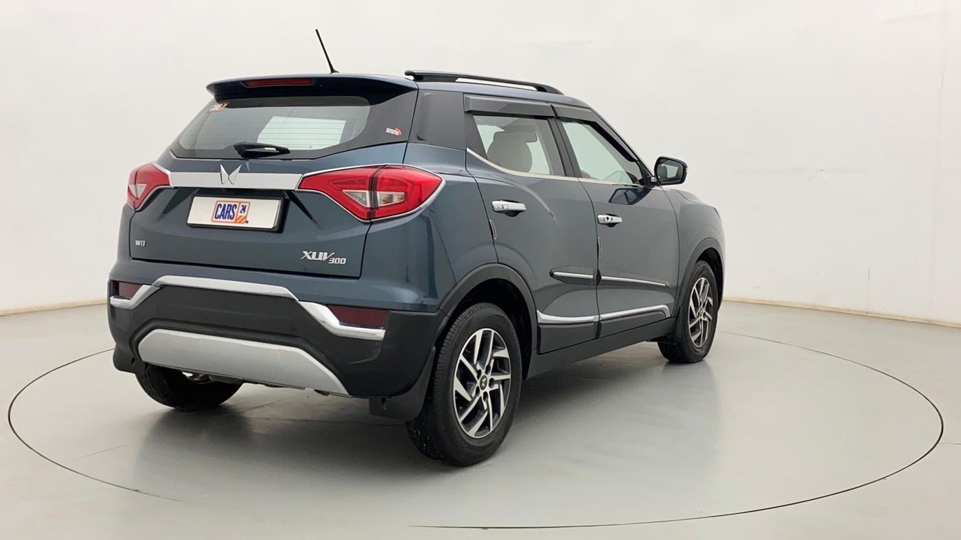 2023 Mahindra XUV300 W8 (O) 1.5 DIESEL, Diesel, Manual, 5,272 km, Right Back Diagonal