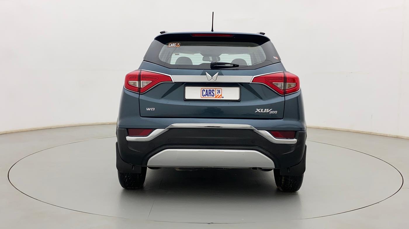 2023 Mahindra XUV300 W8 (O) 1.5 DIESEL, Diesel, Manual, 5,272 km, Back/Rear