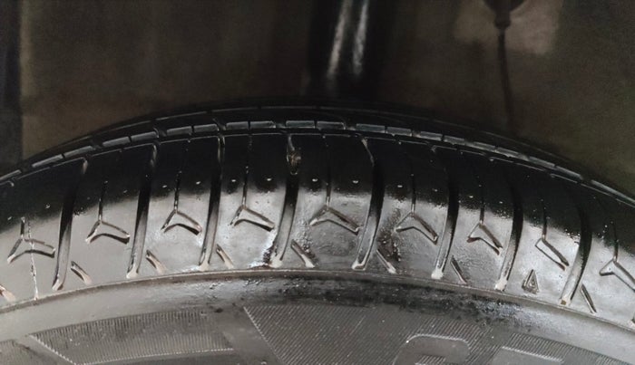 2020 Hyundai GRAND I10 NIOS SPORTZ 1.2 KAPPA VTVT CNG, CNG, Manual, 63,895 km, Right Rear Tyre Tread