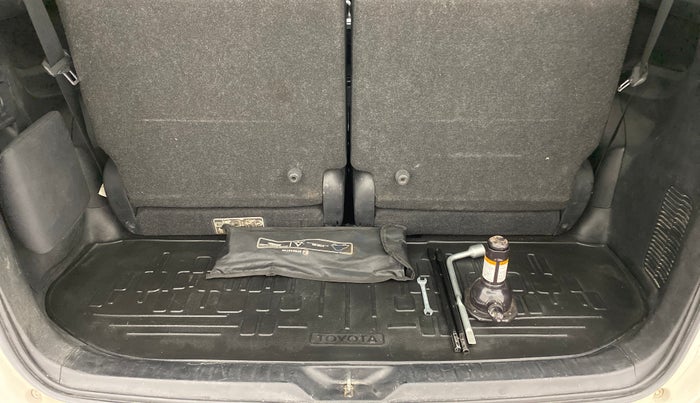 2018 Toyota Innova Crysta 2.4 VX 7 STR, Diesel, Manual, 69,532 km, Boot Inside