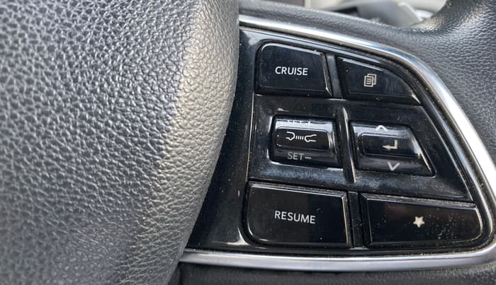 2021 Mahindra XUV700 AX 7 P AT 7 STR, Petrol, Automatic, 21,291 km, Adaptive Cruise Control