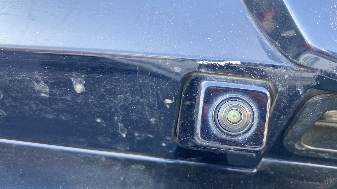 2021 Mahindra XUV700 AX 7 P AT 7 STR, Petrol, Automatic, 21,291 km, Parking Camera