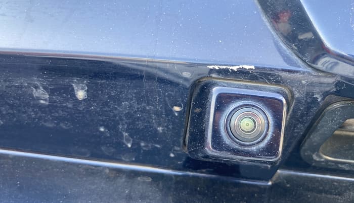 2021 Mahindra XUV700 AX 7 P AT 7 STR, Petrol, Automatic, 21,291 km, Parking Camera