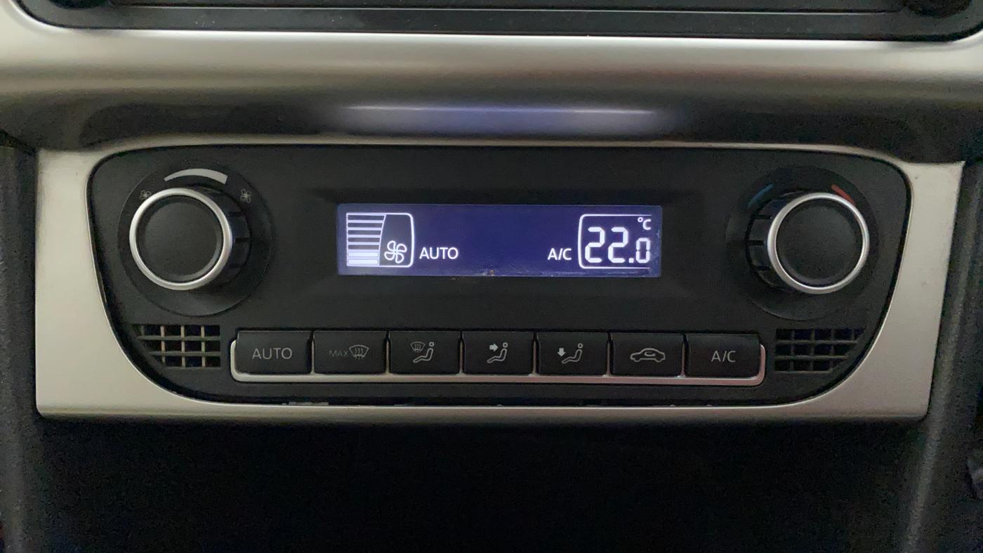 2017 Volkswagen Polo HIGHLINE1.2L, Petrol, Manual, 58,124 km, Automatic Climate Control
