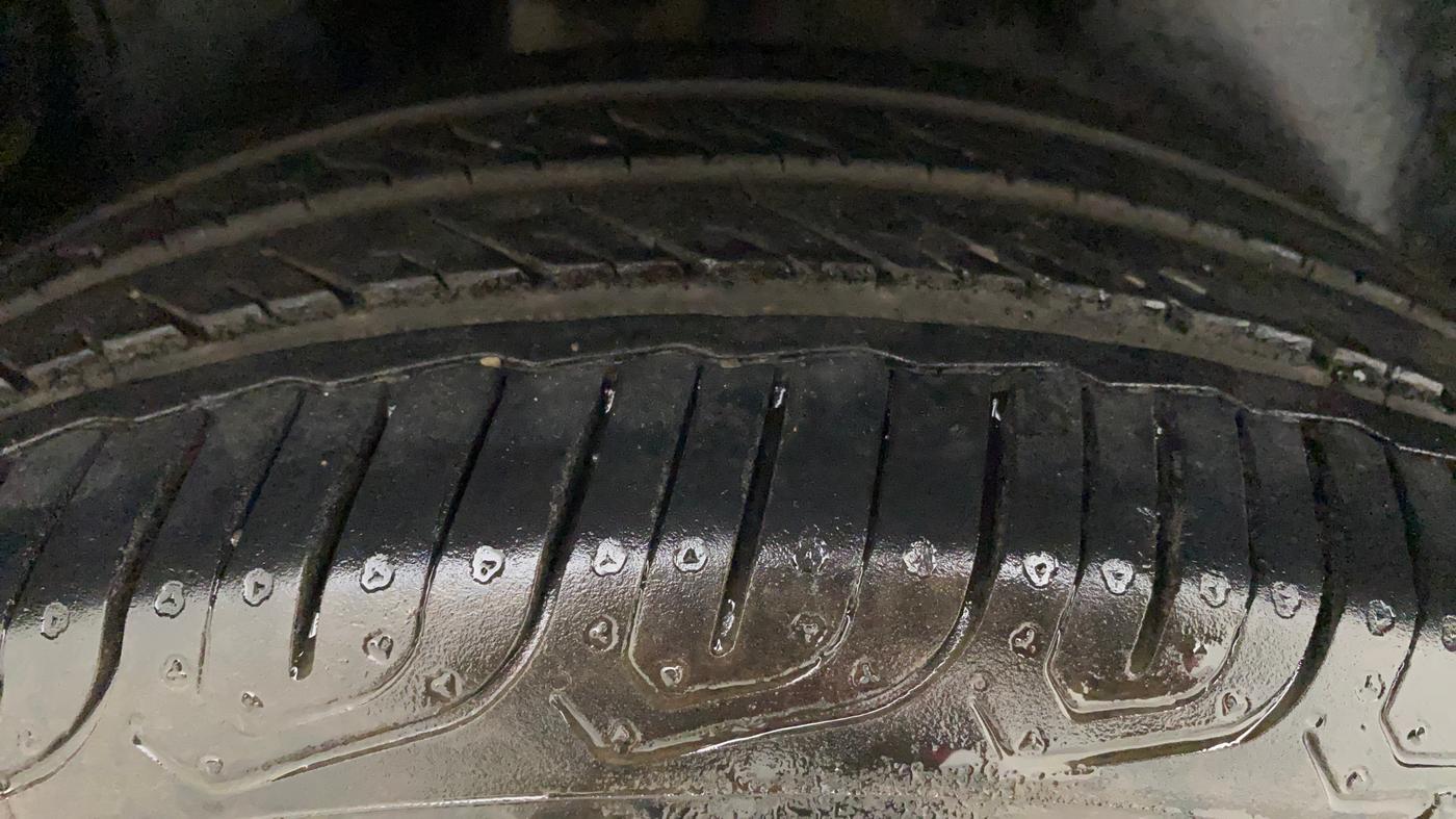 2017 Volkswagen Polo HIGHLINE1.2L, Petrol, Manual, 58,124 km, Right Rear Tyre Tread