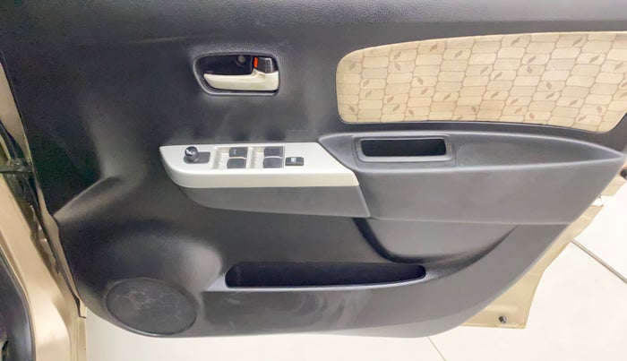 2013 Maruti Wagon R 1.0 VXI, Petrol, Manual, 41,948 km, Driver Side Door Panels Control