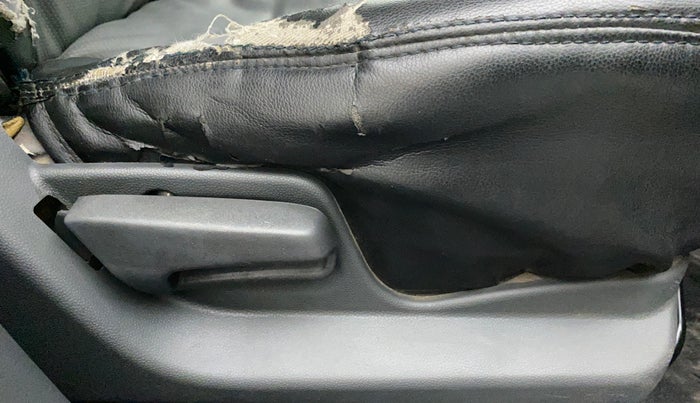 2010 Maruti Ritz VXI, Petrol, Manual, 50,041 km, Driver Side Adjustment Panel