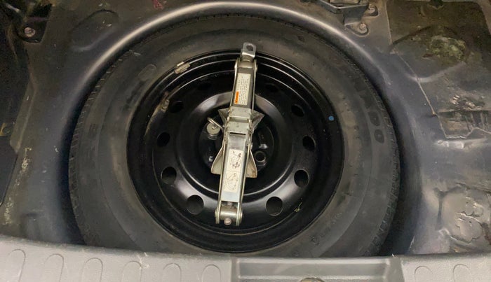 2010 Maruti Ritz VXI, Petrol, Manual, 50,041 km, Dicky (Boot door) - Tool missing