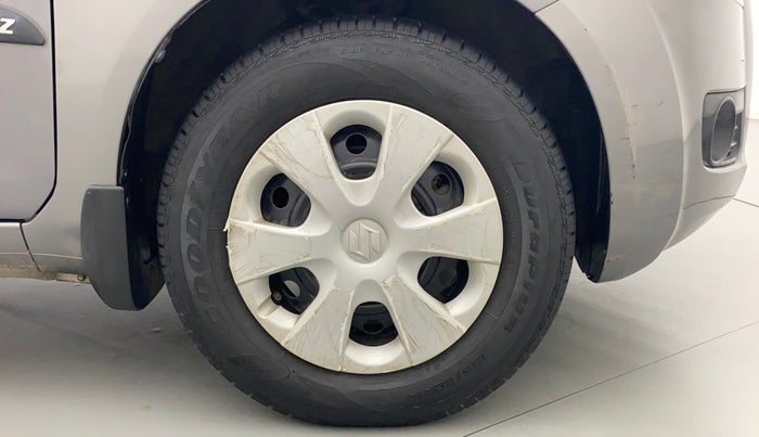 2010 Maruti Ritz VXI, Petrol, Manual, 50,041 km, Right Front Wheel