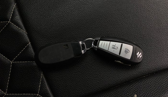 2018 Maruti Baleno ZETA PETROL 1.2, Petrol, Manual, 50,583 km, Key Close Up