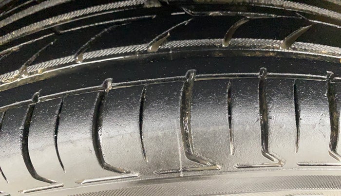 2018 Maruti Baleno ZETA PETROL 1.2, Petrol, Manual, 50,583 km, Left Front Tyre Tread