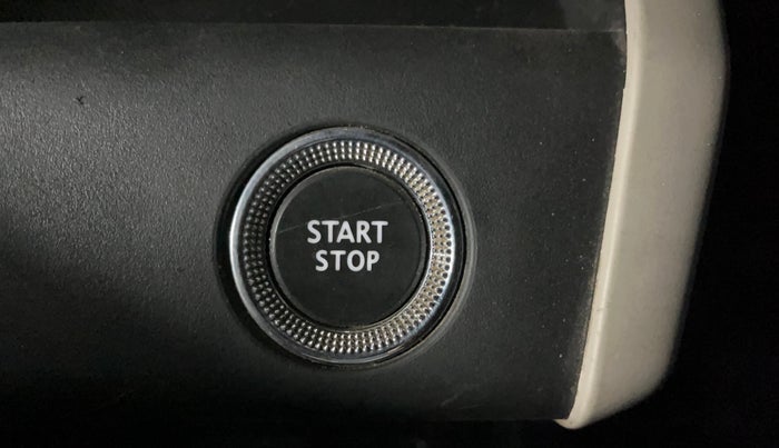 2020 Renault TRIBER RXZ, Petrol, Manual, 39,612 km, Keyless Start/ Stop Button