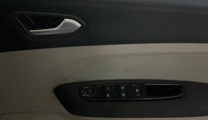 2020 Renault TRIBER RXZ, Petrol, Manual, 39,612 km, Driver Side Door Panels Control