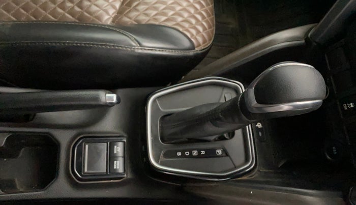 2023 Toyota URBAN CRUISER HYRYDER G HYBRID, Hybrid, Automatic, 55,187 km, Gear Lever