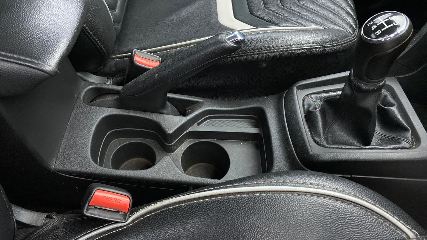 2020 Maruti Vitara Brezza ZXI PLUS DUAL TONE, Petrol, Manual, 71,043 km, Gear Lever