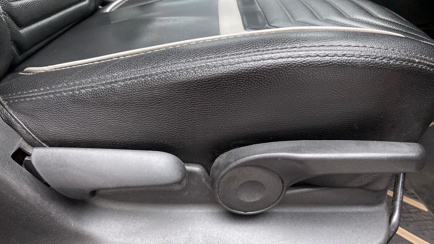 2020 Maruti Vitara Brezza ZXI PLUS DUAL TONE, Petrol, Manual, 71,043 km, Driver Side Adjustment Panel