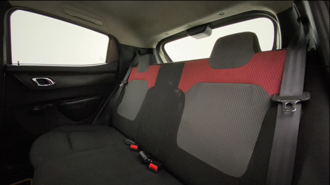 2019 Renault Kwid RXT 1.0 (O), Petrol, Manual, 34,184 km, Right Side Rear Door Cabin