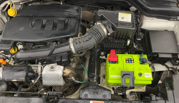 2022 Mahindra XUV300 W8 1.2 PETROL, Petrol, Manual, 45,817 km, Engine View - Left