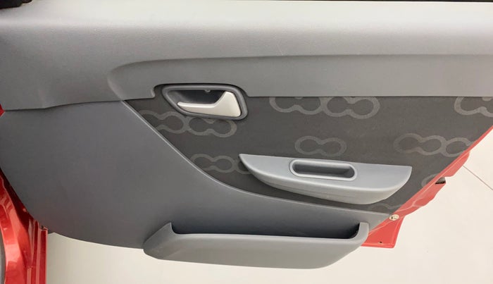 2015 Maruti Alto 800 LXI, Petrol, Manual, 85,107 km, Driver Side Door Panels Control