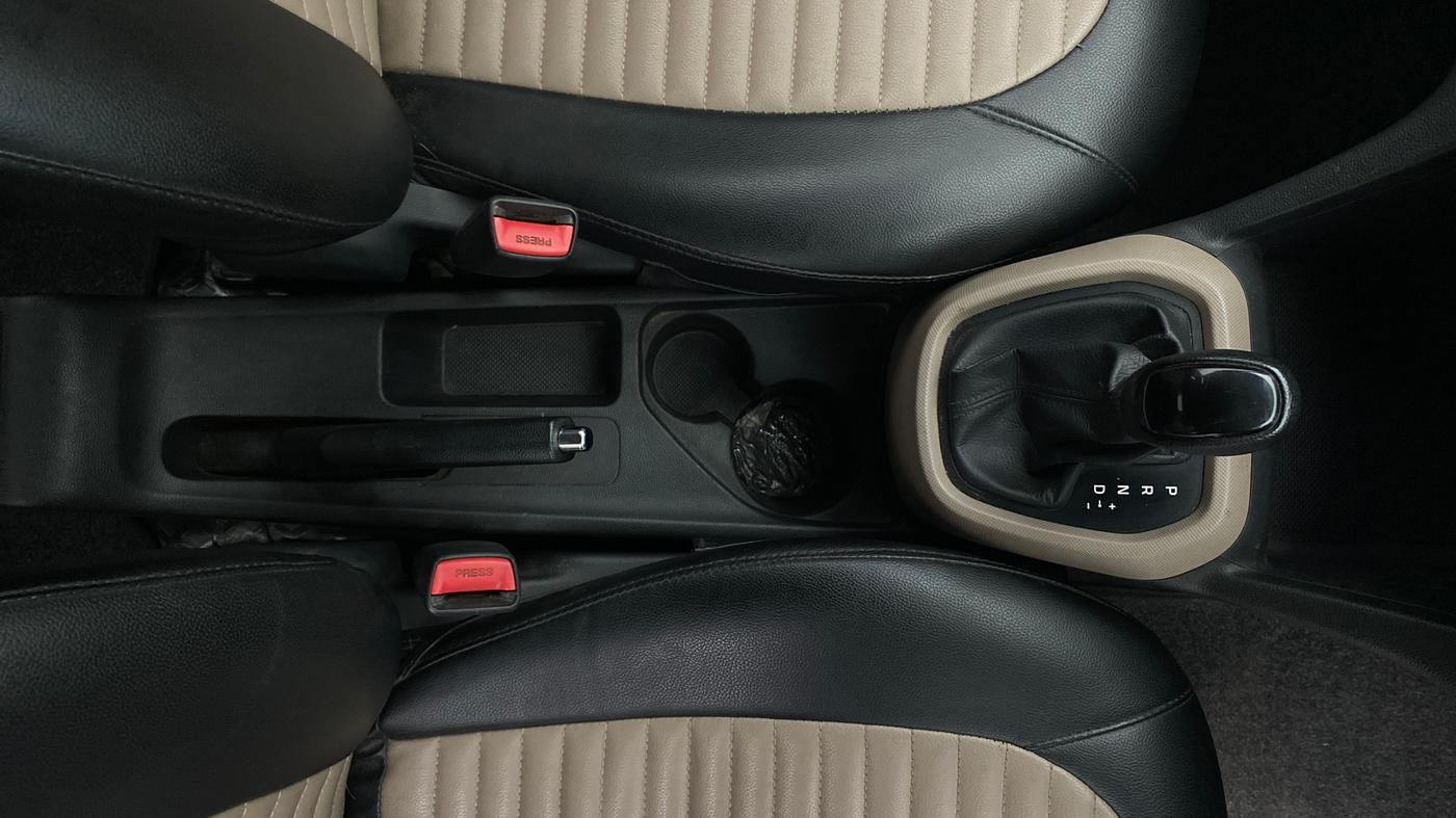2016 Hyundai Grand i10 ASTA AT 1.2 KAPPA VTVT, Petrol, Automatic, 63,716 km, Gear Lever