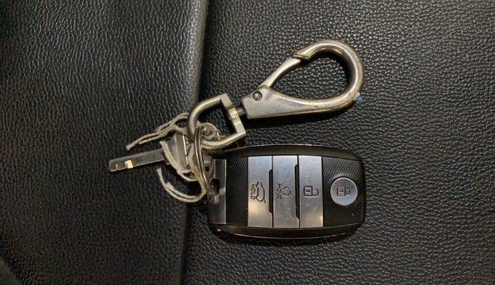 2021 KIA SELTOS HTK PLUS 1.5 IMT, Petrol, Manual, 29,951 km, Key Close Up