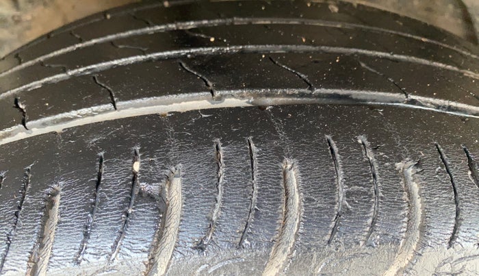 2020 Mahindra XUV300 W8 1.5 DIESEL, Diesel, Manual, 79,449 km, Left Front Tyre Tread