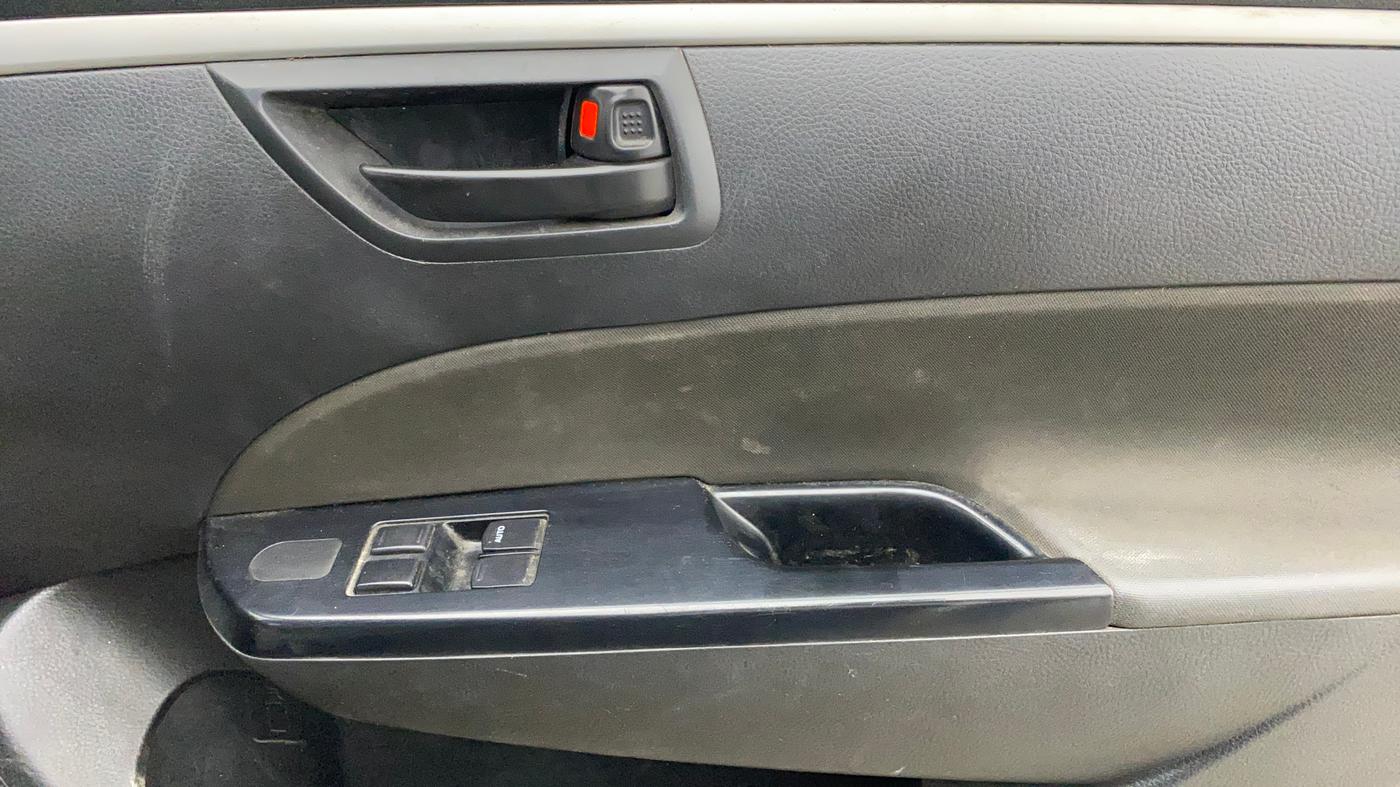 2017 Maruti Swift LXI (O), CNG, Manual, 1,08,799 km, Driver Side Door Panels Control
