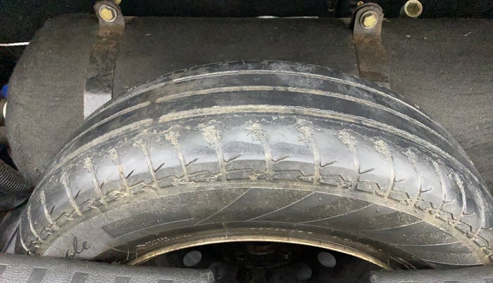 2017 Maruti Swift LXI (O), CNG, Manual, 1,08,799 km, Spare Tyre