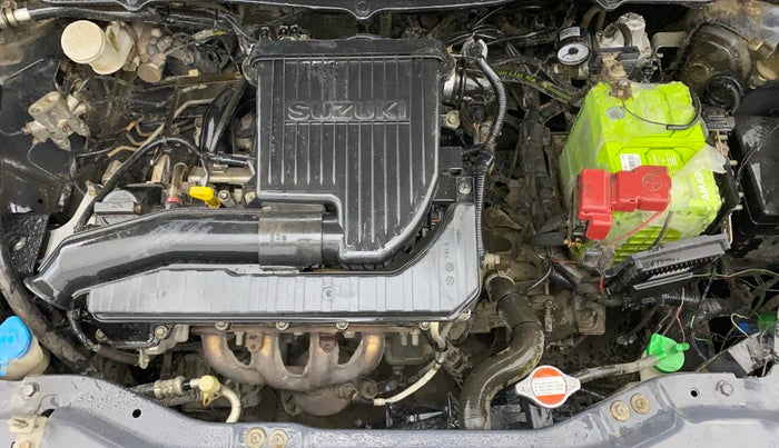 2017 Maruti Swift LXI (O), CNG, Manual, 1,08,799 km, Engine View